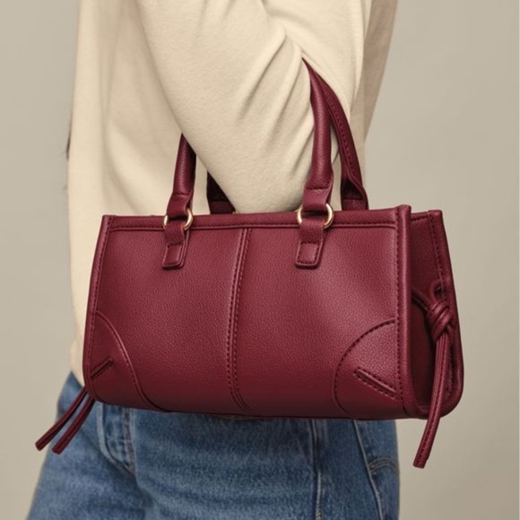Red Tassel Clutch - Picture 1 of 2